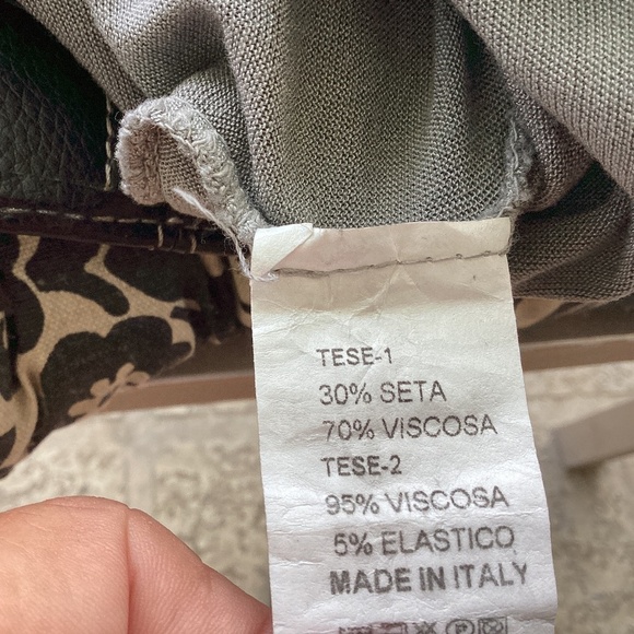 SOFIA By Sofia Vergara Italian Made Smoke Gray Silk Blend Lined Short Romper - Picture 9 of 9